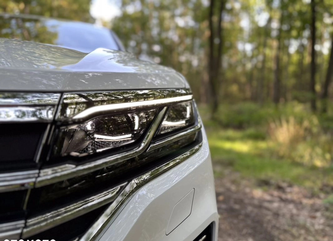 Volkswagen Touareg cena 363900 przebieg: 12000, rok produkcji 2022 z Rogoźno małe 301